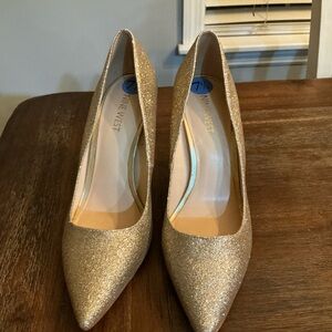 Nine West Glittering Gold Heels